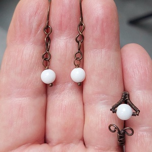 Vörösréz drótékszer szett fehér jáde kövekkel - ékszer - ékszerszett - Meska.hu