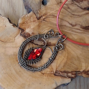 Patinázott alpakka nyaklánc swarovski kristállyal - ékszer - nyaklánc - medálos nyaklánc - Meska.hu