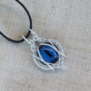 Kék sárkányszemes nyaklánc alumínium dróttal - Meska.hu