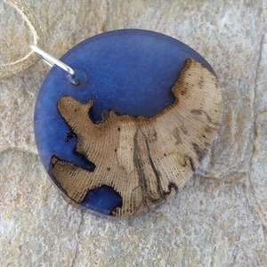 Kék műgyanta rózsagyökér nyaklánc - ékszer - nyaklánc - medálos nyaklánc - Meska.hu