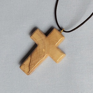 Kereszt nyaklánc olajfából - ékszer - nyaklánc - medálos nyaklánc - Meska.hu