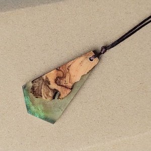 Nyaklánc műgyantából olajfával , Ékszer, Nyaklánc, Medálos nyaklánc, , MESKA