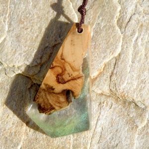 Nyaklánc műgyantából olajfával  - ékszer - nyaklánc - medálos nyaklánc - Meska.hu