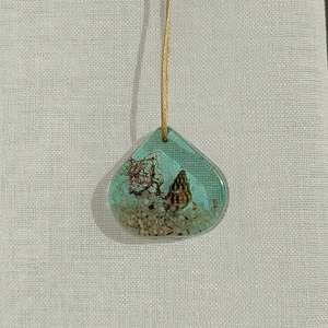 Tengerpart - műgyanta nyaklánc - Meska.hu