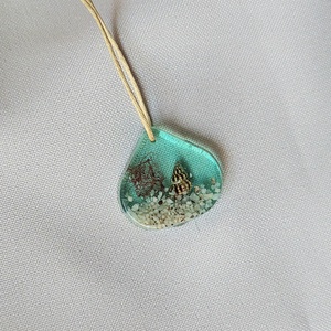 Tengerpart - műgyanta nyaklánc - ékszer - nyaklánc - medálos nyaklánc - Meska.hu