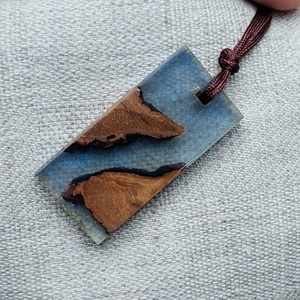 Olajfa szeletek és kék műgyanta nyaklánc - Meska.hu