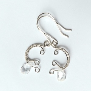 Ezüstözött gyűrű és fülbevaló swarovski kristállyal - ékszer - ékszerszett - Meska.hu