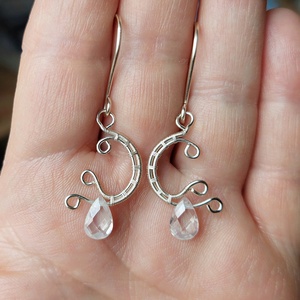 Ezüstözött gyűrű és fülbevaló swarovski kristállyal - ékszer - ékszerszett - Meska.hu