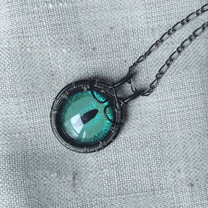Zöld sárkányszem drót nyaklánc - ékszer - nyaklánc - medálos nyaklánc - Meska.hu