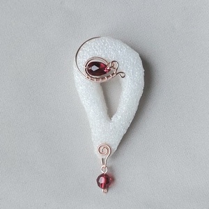 Rose gold drót asszimetrikus fülékszer swarovski kristállyal - ékszer - fülbevaló - fülékszer - Meska.hu