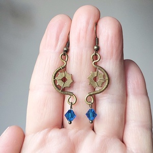 Steampunk stílusú drót fülbevaló swarovski kristállyal, Ékszer, Fülbevaló, Lógó fülbevaló, Ékszerkészítés, MESKA