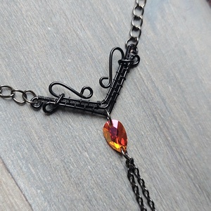 Drót kézékszer swarovski kristállyal - ékszer - karkötő - kézfej karkötő - Meska.hu