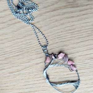 Életfa nyaklánc acél drótból rodonit ásvány kövekkel - ékszer - nyaklánc - medálos nyaklánc - Meska.hu