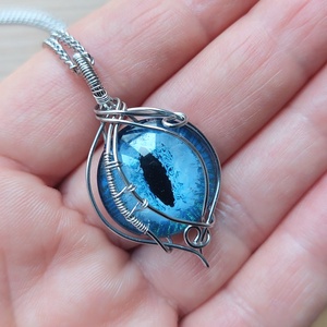 Acél nyaklánc kék sárkány szemmel - ékszer - nyaklánc - medálos nyaklánc - Meska.hu