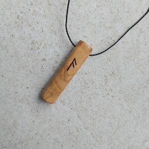 Kézi faragású olajfa unisex nyaklánc - ékszer - nyaklánc - medálos nyaklánc - Meska.hu