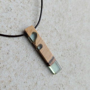 Olajfa és műgyanta unisex nyaklánc, Ékszer, Nyaklánc, Medálos nyaklánc, Ékszerkészítés, Famegmunkálás, MESKA