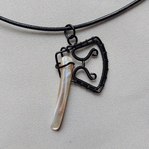 Drót fejsze nyaklánc férfi részére - ékszer - nyaklánc - medálos nyaklánc - Meska.hu