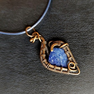 Kisebb vörösréz nyaklánc lápis lazuli ásvánnyal - ékszer - nyaklánc - medálos nyaklánc - Meska.hu