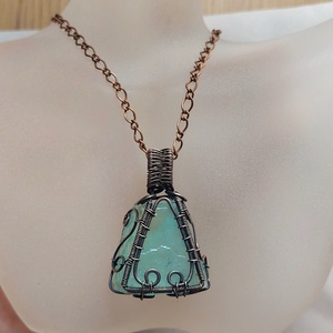 Vörösréz nyaklánc nyers zöld kalcit ásvánnyal - Meska.hu