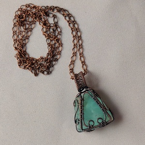 Vörösréz nyaklánc nyers zöld kalcit ásvánnyal - ékszer - nyaklánc - medálos nyaklánc - Meska.hu