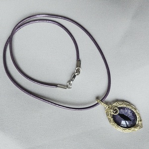 Lila sárkányszemes nyaklánc - ékszer - nyaklánc - medálos nyaklánc - Meska.hu