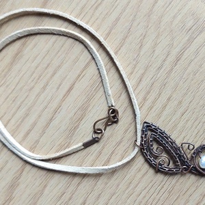 Vörösréz lepkeszársz nyaklánc tenyésztett gyönggyel, Ékszer, Nyaklánc, Medálos nyaklánc, Ékszerkészítés, MESKA