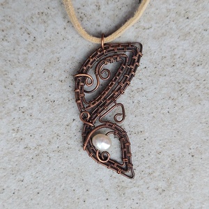 Vörösréz lepkeszársz nyaklánc tenyésztett gyönggyel - ékszer - nyaklánc - medálos nyaklánc - Meska.hu