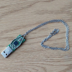 Férfi nyaklánc pendrive belsővel - ékszer - nyaklánc - medálos nyaklánc - Meska.hu