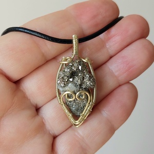 Pirit ásvány nyaklánc, Ékszer, Nyaklánc, Medálos nyaklánc, Ékszerkészítés, MESKA