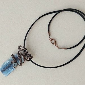 Vörösréz nyaklánc nyers kianit ásvány kővel - ékszer - nyaklánc - medálos nyaklánc - Meska.hu