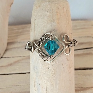 Antikolt alpakka gyűrű swarovski kristállyal - ékszer - gyűrű - statement gyűrű - Meska.hu