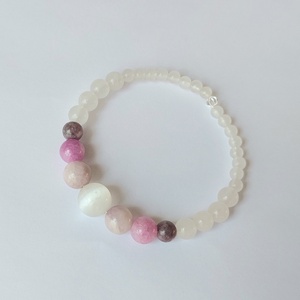 Ásvány karkötő szelenit, kunzit, turmalin, lepidolit és hókvarc kövekkel - ékszer - karkötő - ásványkarkötő - Meska.hu