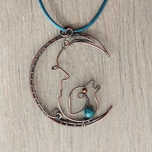 Vörösréz hold és kutya nyaklánc apatit ásvány kővel - ékszer - nyaklánc - medálos nyaklánc - Meska.hu