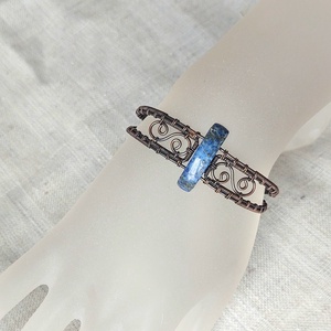 Merev vörösréz karkötő lápis lazuli ásvány kővel - Meska.hu