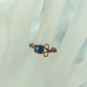 Állítható vörösréz gyűrű ásvány golyóval - ékszer - gyűrű - statement gyűrű - Meska.hu