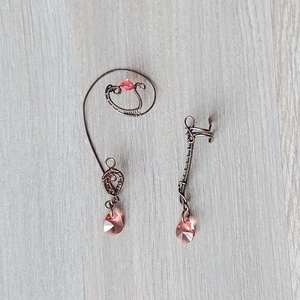 Vörösréz aszimmetrikus fülékszer swarovski kristályokkal - ékszer - fülbevaló - fülékszer - Meska.hu