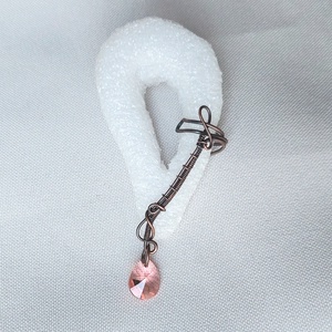 Vörösréz aszimmetrikus fülékszer swarovski kristályokkal - ékszer - fülbevaló - fülékszer - Meska.hu