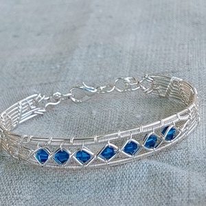 Ezüstözött karkötő és fülbevaló szett kék swarovski kristályokkal - esküvő - ékszer - ékszerszett - Meska.hu