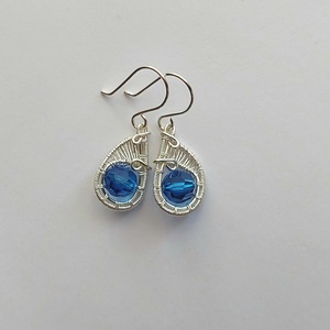 Ezüstözött karkötő és fülbevaló szett kék swarovski kristályokkal - esküvő - ékszer - ékszerszett - Meska.hu