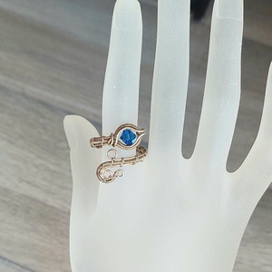 Antikolt alpakka gyűrű swarovski kristállyal - ékszer - gyűrű - statement gyűrű - Meska.hu