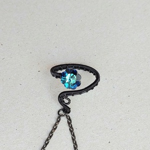 Fekete gyűrűs készékszer swarovski kristályokkal - ékszer - karkötő - kézfej karkötő - Meska.hu