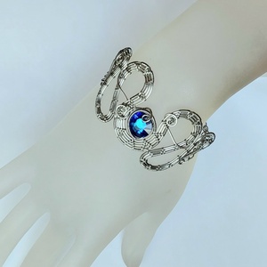 Nemesacél karkötő swarovski kristállyal - ékszer - karkötő - széles karkötő - Meska.hu