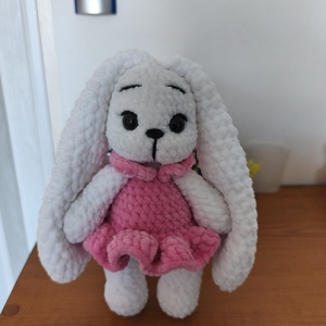 Plüss nyuszi, Játék & Sport, Plüssállat & Játékfigura, Nyuszi, Horgolás, MESKA