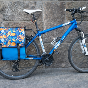 Kavicsos Biciklis csomagtartó táska, Játék & Sport, Sport és kikapcsolódás, Kerékpározás, Biciklis táska, Varrás, MESKA