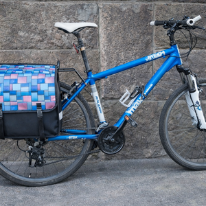 Biciklis csomagtartó táska, Játék & Sport, Sport és kikapcsolódás, Kerékpározás, Biciklis táska, Varrás, MESKA