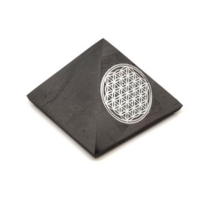 Shungit piramis életvirág ezüst matricás 6cm, Kellékek & szerszámok, Ásvány alapanyag, Shungit piramis, , MESKA