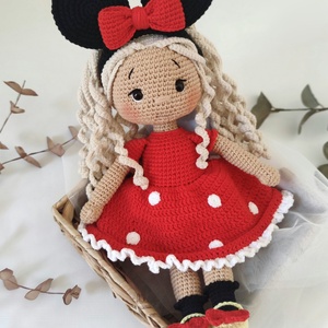 Horgolt Minnie Mouse baba - játék & sport - baba & babaház - öltöztethető baba - Meska.hu