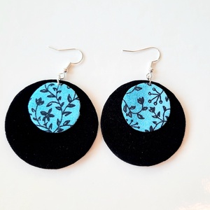 Fekete kék virágos textilfülbevaló, Ékszer, Fülbevaló, Lógós kerek fülbevaló, Ékszerkészítés, MESKA