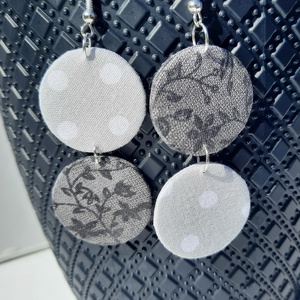 Fekete-szürke duplakör textil fülbevaló - Meska.hu