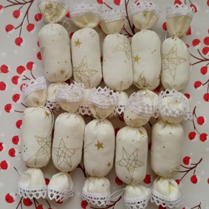 Textil szaloncukor - bézs-arany, Karácsony, Karácsonyi lakásdekoráció, Karácsonyfadíszek, Varrás, MESKA